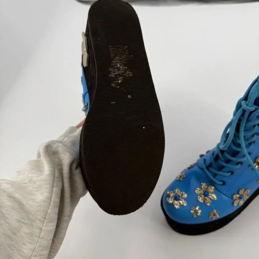 Urban Outfitters koi lotus